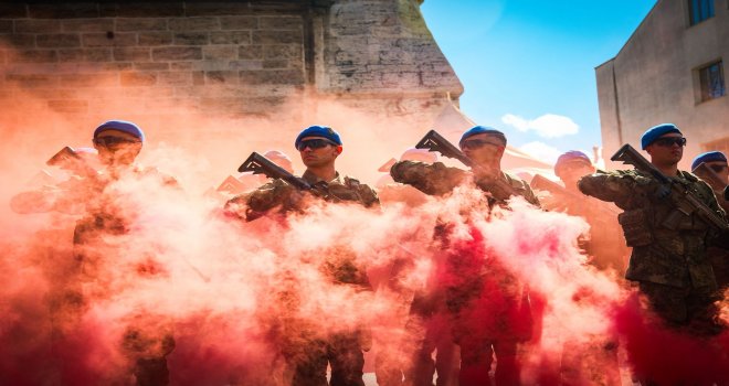  Bolu’da komandolar ayak sesleri ve marşlarla caddeyi inletti