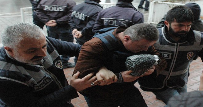 3 sanığa verilen ağırlaştırılmış müebbet ve 6’şar yıl hapis cezası değişmedi