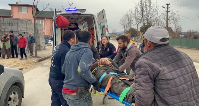 62 yaşındaki inşaat işçisi merdivenlerden düşerek yaralandı.....