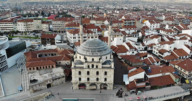 638 yıllık tarihi caminin deprem sigortası dönen denge sütunlar