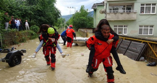 AFAD, Batı Karadeniz’de meydana gelen aşırı yağışlardaki son durumu açıkladı