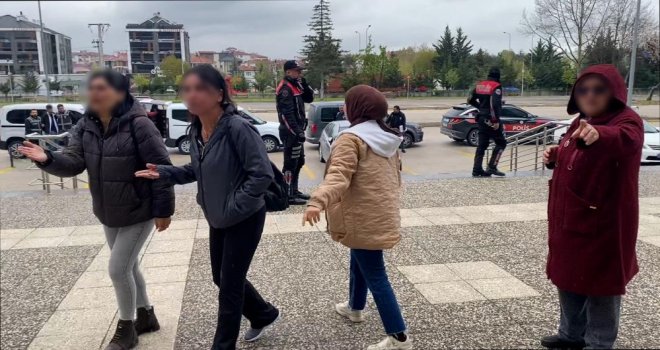 Ailelerden basın mensuplarına tepki: ‘Allah belanızı versin, daha 18 yaşında, çekmeyin’