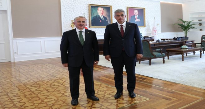 Ak Parti Bolu Milletvekili Coşkunyürek; ‘Bolu'muza Yeni Hekimlerimiz Hayırlı Olsun’