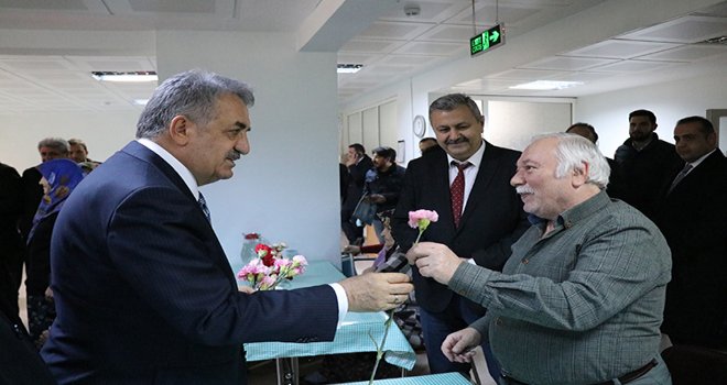 AK Parti Genel Başkan Yardımcısı Yazıcı huzurevi sakinleriyle buluştu