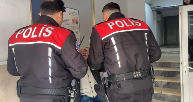 Alkollü bir vatandaş, yardım aldığı vakıfta olay çıkardı