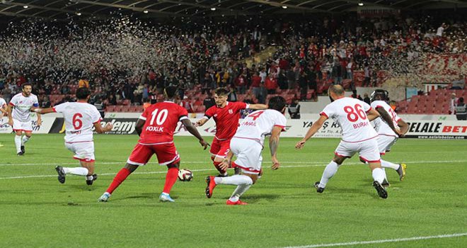 Ararım seni her yerde sorarım ıssız gecelerde