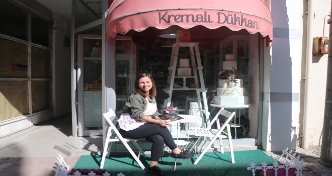 Atanamayan matematik öğretmeni, mesleğini pastalarına yansıtıyor