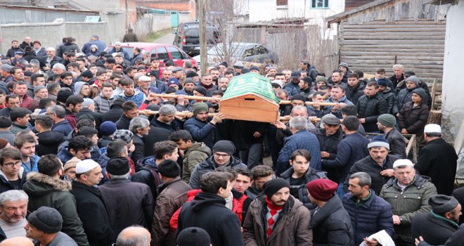 Babası tarafından vurulan 19 yaşındaki genç son yolculuğuna uğurlandı