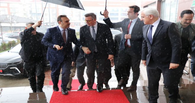 BAKAN KACIR BOLU’YA 2.OSB MÜJDESİNİ BTSO'DA AÇIKLADI 