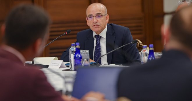 Bakan Şimşek: ‘(Kredi kartı taksit iddiaları) Bizden duymadığınız hiçbir habere itibar etmeyiniz’