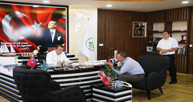 Başkan Özcan halkın sorunlarını dinledi