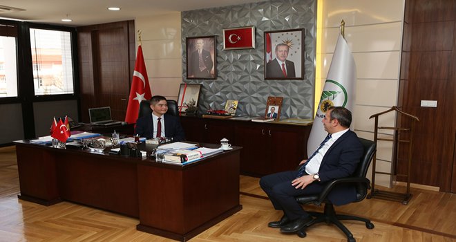 Başkan Özcan, koltuğunu 7’nci sınıf öğrencisine devretti
