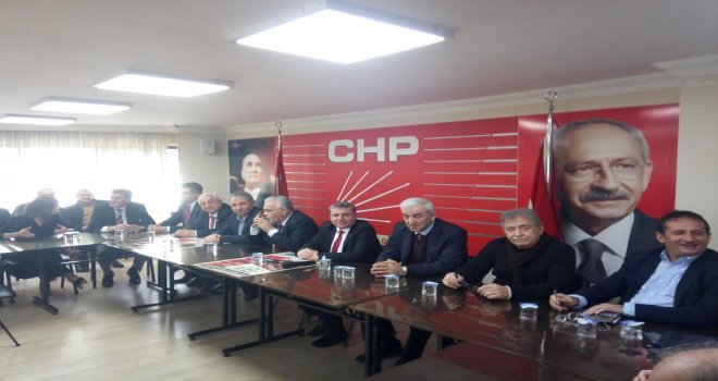 Başkan Türkoğlu milletvekili aday adayları ile bir araya geldi
