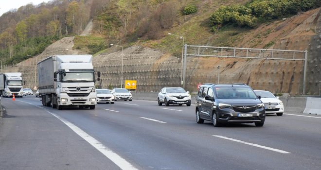 Bayram dönüşünde Bolu’dan kamyon ve tırlara geçiş yasaklandı
