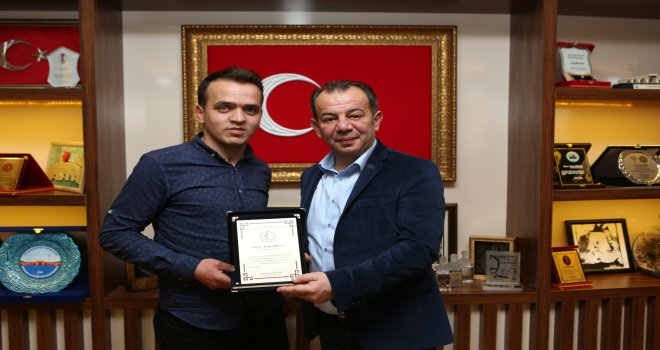 Bedensel Engelliler Spor Federasyonu’ndan Başkan Özcan’a teşekkür plaketi