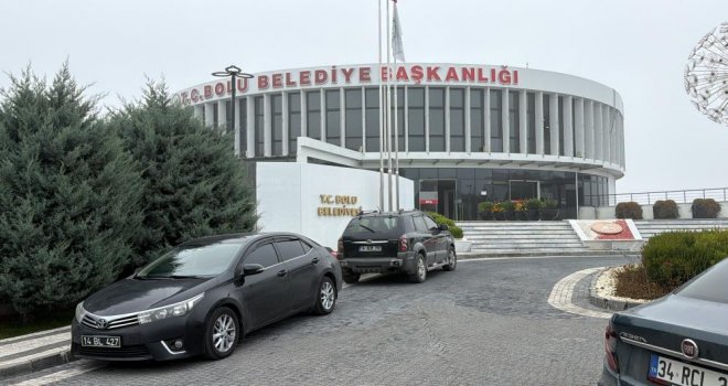 Bolu Belediyesi’ne şafak operasyonu: 4 gözaltı