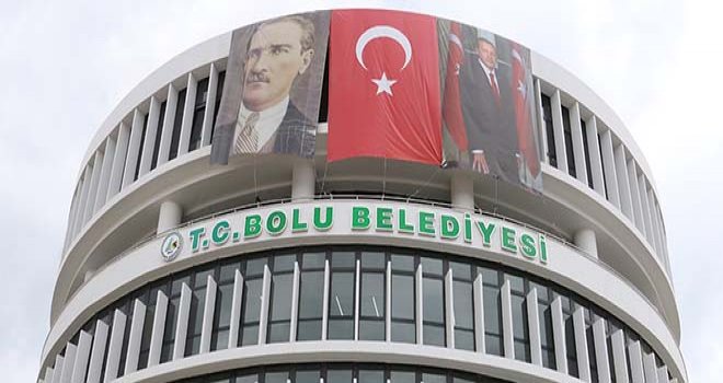 Bolu Belediyesi’ne “T.C.” ibaresi eklendi