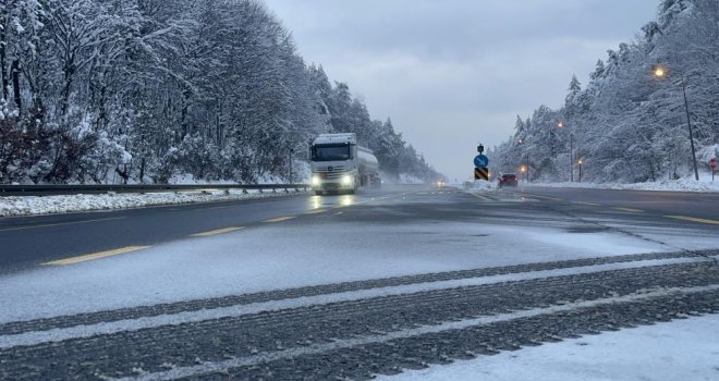 Bolu Dağı geçişinde ulaşım rahat sağlanıyor.....