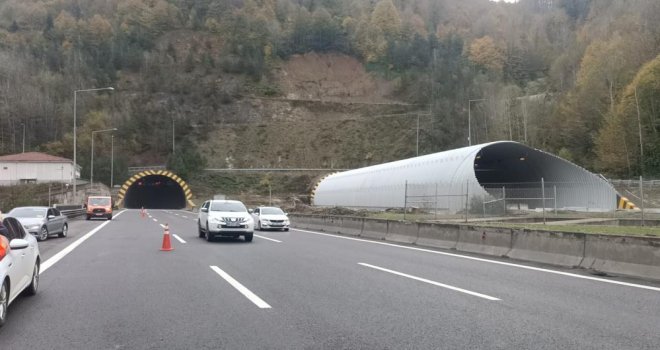 Bolu Dağı Tüneli İstanbul istikameti trafiğe kapatıldı......