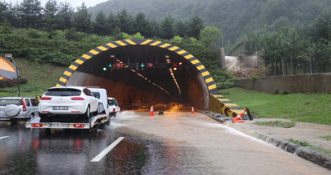 Bolu Dağı Tüneli İstanbul yönü ulaşıma kapatıldı