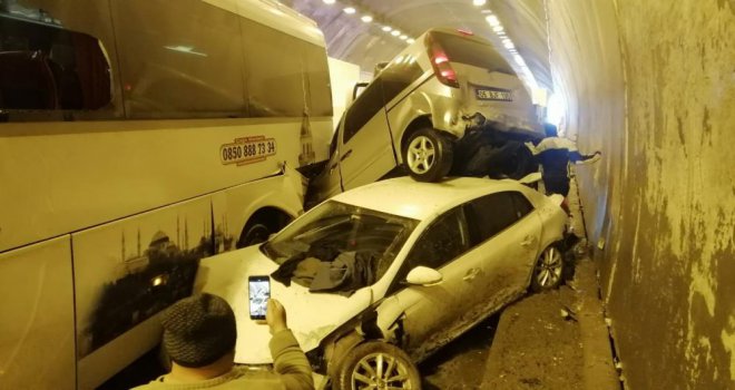Bolu Dağı Tüneli’nde kaza: 15 yaralı