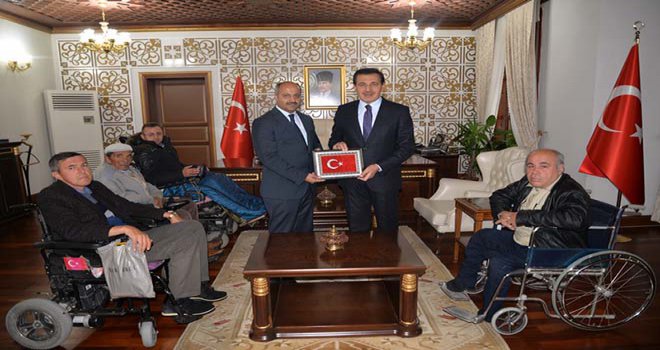 Bolu Fiziksel Engelliler Ve Gönüllüler Derneği’nden Vali Ümit’i Ziyaret