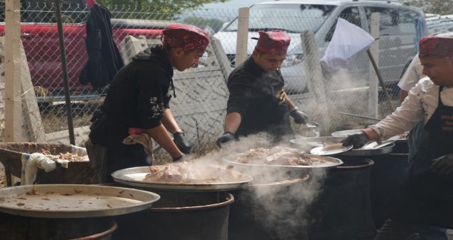 Bolu'da 41 kazan İskilip dolması pişirildi