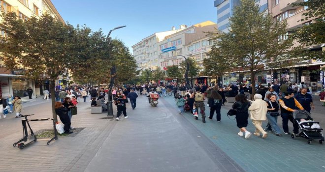 Bolu’da 4.5 büyüklüğündeki deprem sonrası vatandaşlar panik yaşadı 