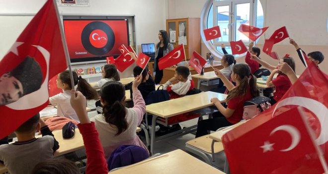 Bolu'da 52 bin öğrenci yeniden dersbaşı yaptı