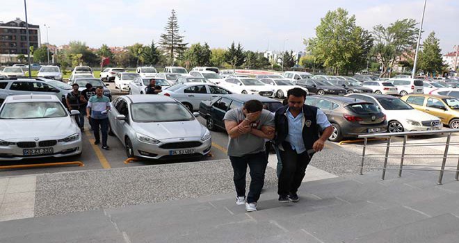 Bolu’da, adliye lojmanlarından hırsızlık yapan 4 kişi adliyeye sevk edildi