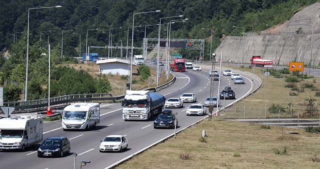 Bolu’da bayram trafiği yoğunluğu başladı….