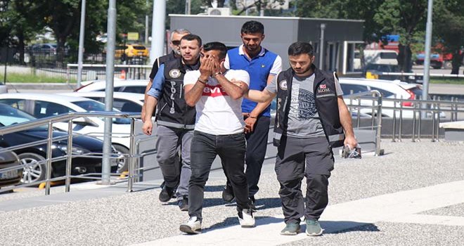 Bolu’da esrarla yakalanan 2 kişi tutuklandı