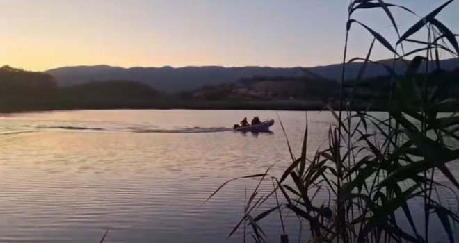 Bolu’da gölde kaybolan genç için ekipler seferber oldu.......