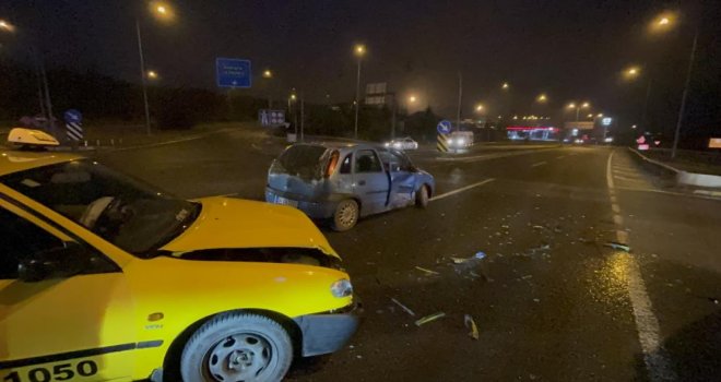 Bolu’da iki otomobil çarpıştı: 3 yaralı....