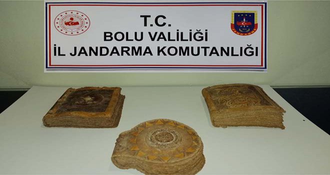 Bolu’da ilk Tevratlardan olduğu tahmin edilen el yazması kitap yakalandı