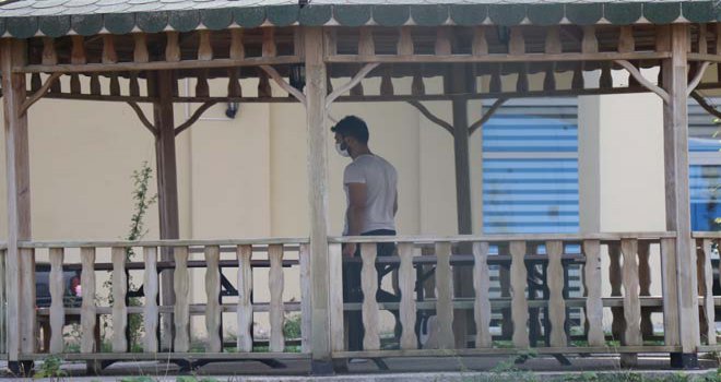 Bolu’da karantina kuralını ihlal eden genç yurtta karantinaya alındı