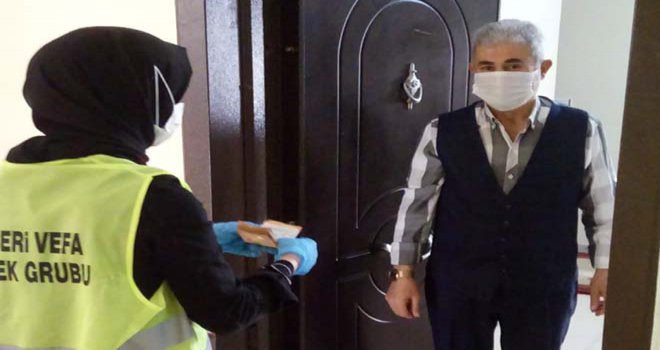 Bolu’da karantinada kalan Demirkoparan 'Biz Bize Yeteriz Türkiyem' kampanyasına bağışta bulundu 