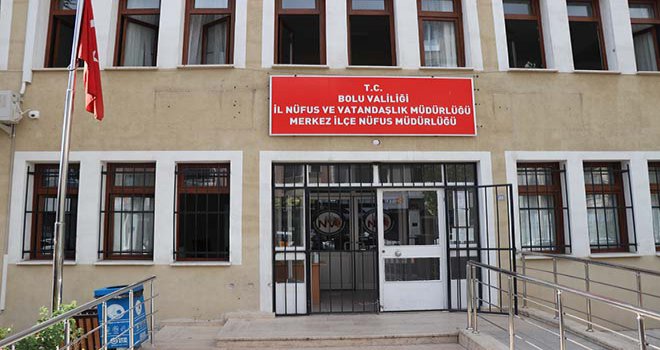 Bolu’da, Nüfus Müdürlüğü’ne girerek ‘Size virüs hediye getirdim’ diyen şahsa 3 bin lira para cezası