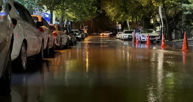 Bolu'da sağanak yağış hayatı olumsuz etkiledi.....