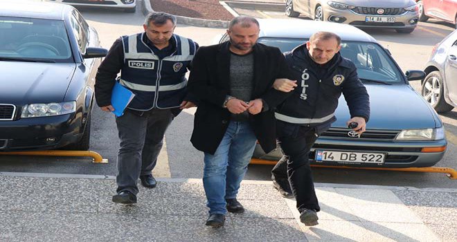 Bolu’da yakalanan cezaevi firarisi adliyeye sevk edildi...