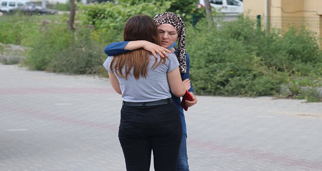 Bolu’da yangına uykuda yakalanan genç kız son anda kurtuldu