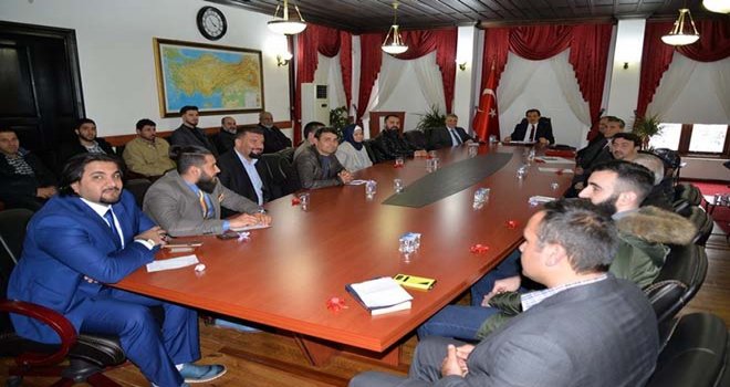 Bolu’da yaşayan mültecilerin temsilcileri Vali Ümit’le buluştu 