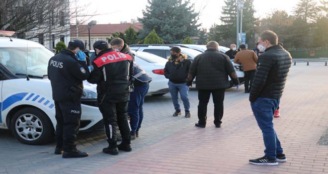 Bolu’da yayalara kapalı caddeye sebepsiz ve maskesiz girenlere para cezası