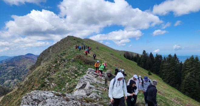 Bolu’nun yeni gözdesi Ayıkayası’nda yürüyüşün keyfini çıkardılar