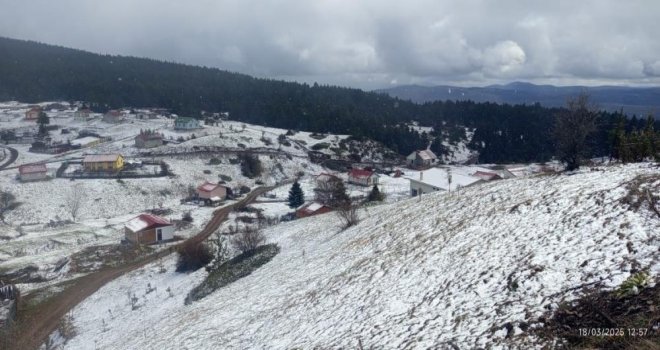 Bolu'nun yüksekleri beyaz örtüyle kaplandı..........