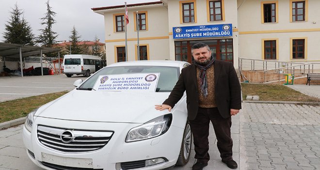 Çalıntı otomobili, ikiz plakaya gelen ceza yakalattı
