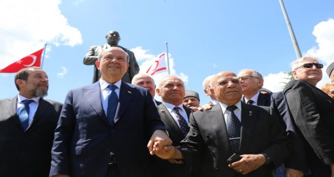 Denktaş heykelinin açılışına KKTC Cumhurbaşkanı Ersin Tatar katıldı