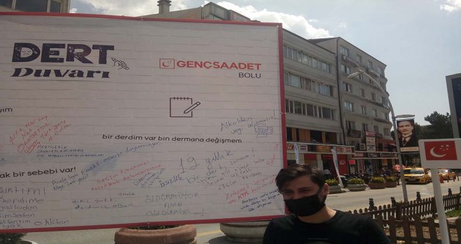 Saadet Partisinin ’Dert Duvarı’na yazılan en ilginç yazılardan biri alkollü içeceklerden alınan vergiler oldu…