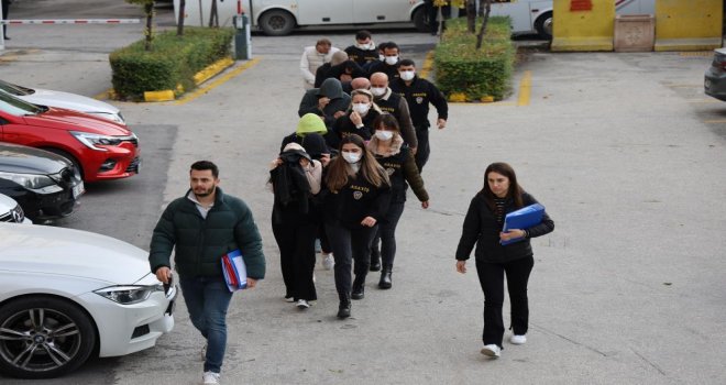 Dolandırıcılık suçundan adliyeye sevk edilen şahıslardan 3’ü tutuklandı