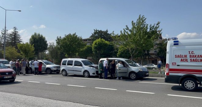 Düğün konvoyunda zincirleme kaza: 2 yaralı..